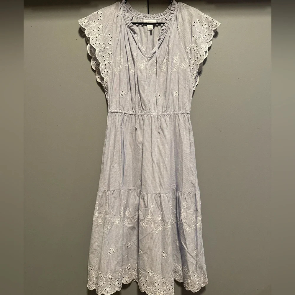 ❤️Liz Claiborne - Light Blue Striped Floral Embroidered Skirt (Size Medium)